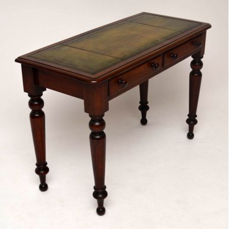 Antiker viktorianischer Mahagoni-Leder-Top-Schreibtisch 