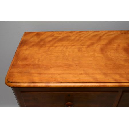 Große antike viktorianische Satin Birken Kommode