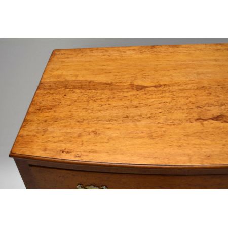 Kleine Antike Ahorn Kommode mit vier Schublade Nachttisch Kleiderkommode antik