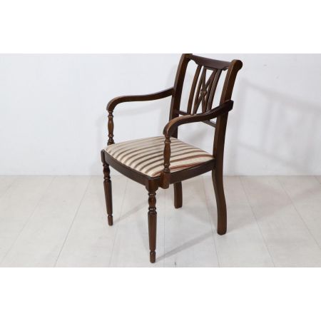 Englischer Esszimmerstuhl mit Armlehnen im Georgian Style, in Mahagoni - sofort lieferbar