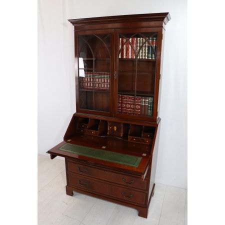 Aufsatzsekretär in Mahagoni mit Verglasung im gotischen Stil