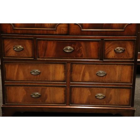 Außergewöhnlicher Wohnzimmerschrank, Mahagoni, restauriert