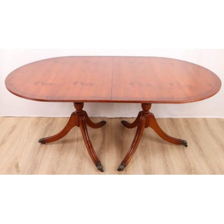 Ausziehbarer Esstisch, D-End Form, Eibe