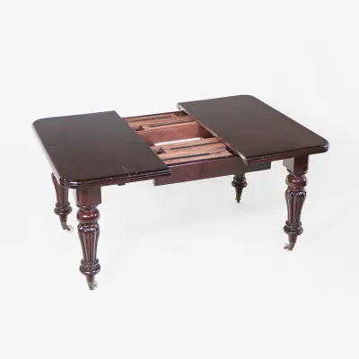 Ausziehbarer Esstisch