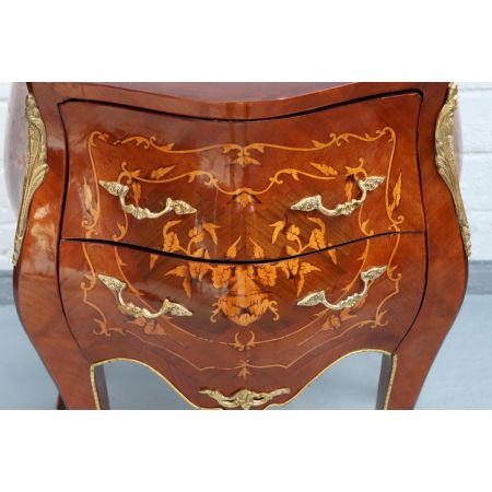 Barock Kommode mit zwei Schubladen