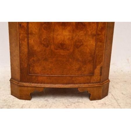 Antiik Georgianstil  Nussbaum Eckschrank 