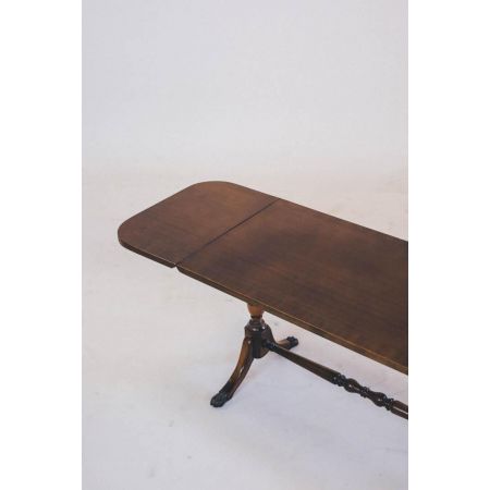 Eleganter Mahagoni Sofatisch mit Klappfunktion