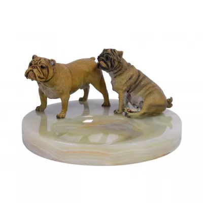 An Onyx Aschenbecher Mounted With Two Bronze Dogs 10,7xØ19,9cm