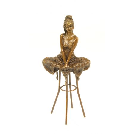 Bronzefigur Lady On Barchair 27,1x8,4x12cm