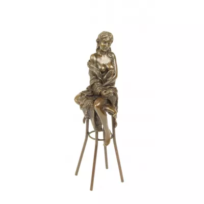 Bronzefigur Lady On Barchair 26,2x6,9x9,3cm
