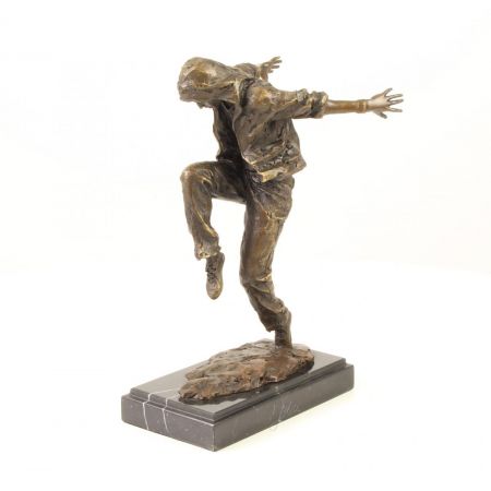 Bronzefigur Hooded Streetdancer 30x15x23,3cm