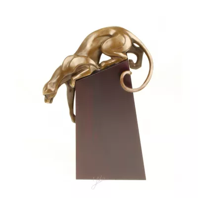 Bronzefigur Descending Panther auf Holzen Base 34,3x9,3x23,3cm