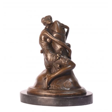 Bronzefigur Woman Embracing Phallus 17,7x11x15cm