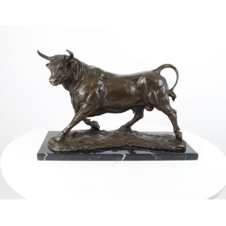 Bronzefigur Stier 44,6x31,8x67cm