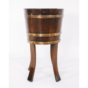 Ästhetischer Winecooler aus massivem Eichenholz im Farmhouse-Stil