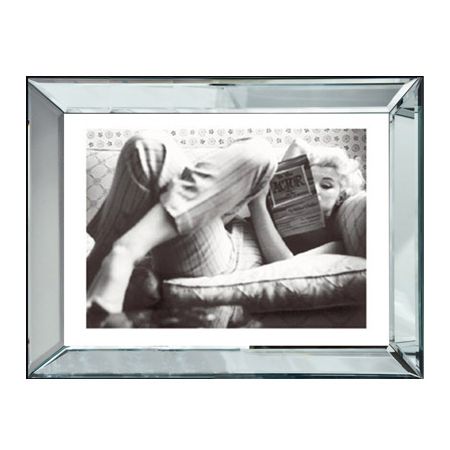 Marilyn Monroe schwarz-weiß Wandbild Bild A good read 60x80 im Rahmen Spiegelbilderrahmen