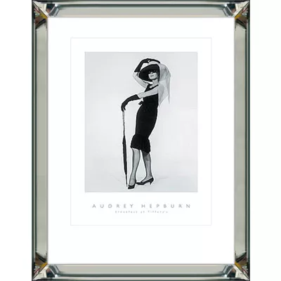 Frühstück bei Tiffany Wandbild Breakfast at Tiffanys Audrey Hepburn Foto im Spiegel Rahmen 60x80 