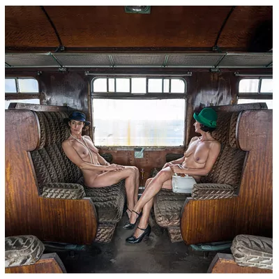 Bild "In guter Gesellschaft reisen" Malerei Fotodruck  80x80