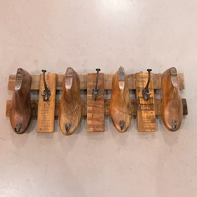 Wandhacken 77x28x12 Holzschuhe Vintage Garderobenhaken