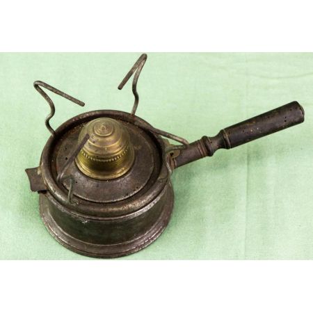 Charmanter Antiker Camping Kocher aus Metall