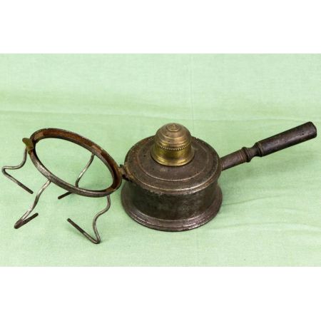 Charmanter Antiker Camping Kocher aus Metall