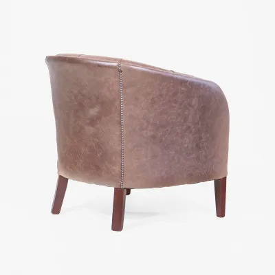 Englischer Clubsessel „Perth“ – Original Chesterfield Ledersessel aus braunem Anilinleder