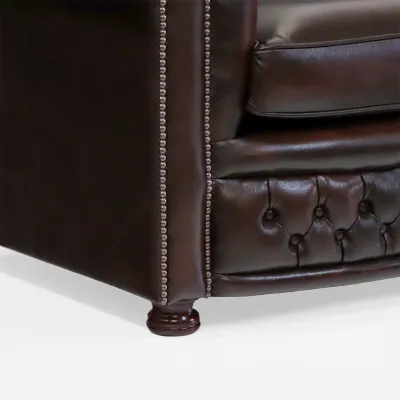 Braunes Ledersofa mit zwei losen Sitzkissen