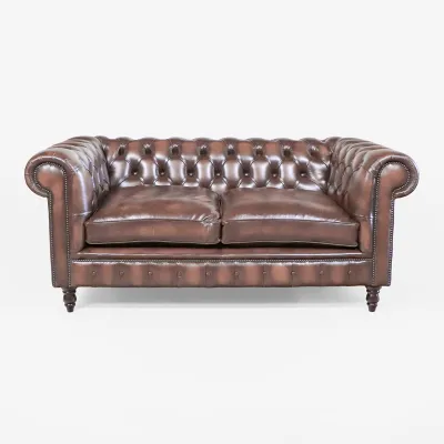 Chesterfield Sofa Leder Hellbraun – "St. Agness" 2-Sitzer in Birch Antique Gold