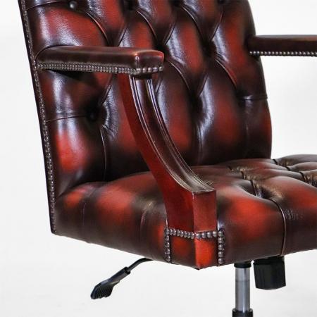Chesterfield Drehstuhl in Birch Antique Rust
