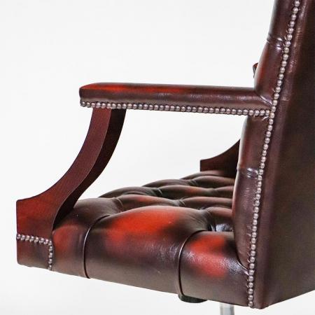 Chesterfield Drehstuhl in Birch Antique Rust