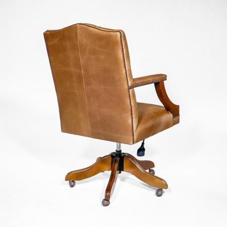 Chesterfield Drehstuhl Gainsborough in braun