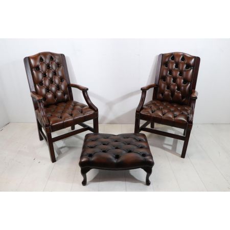 Chesterfield Hocker im Queen Anne Stil, in Mahagoni und Antique Tan