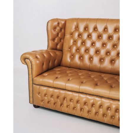 Chesterfield Sofa "Henley" Zweisitzer, Old English Tan, Button Seat, sofort lieferbar
