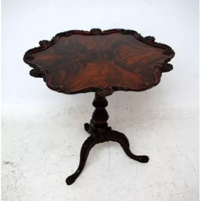 Antiker  Mahagoni Runder l Tripod Table