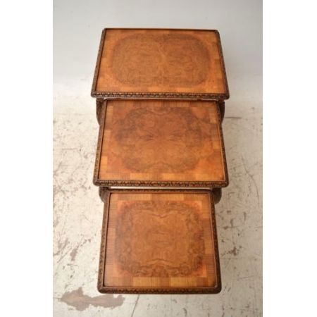 Nussbaum Nest of tables   