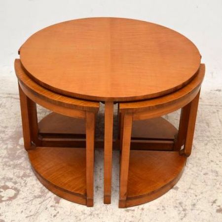Art Deco Nest of tables Couchtische aus Bergahorn