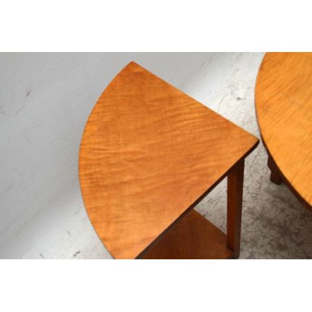 Art Deco Nest of tables Couchtische aus Bergahorn