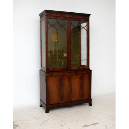 Antikes Display Cabinet - Gregorian