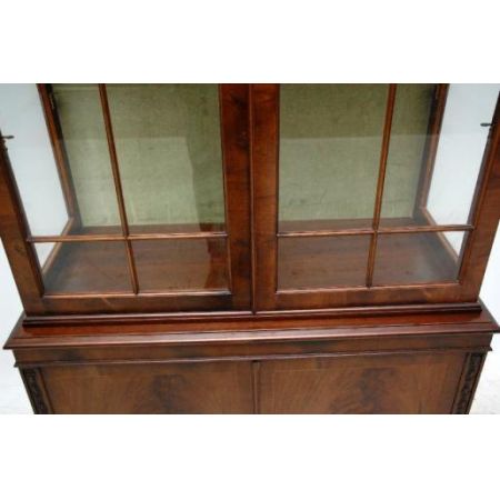 Antikes Display Cabinet - Gregorian
