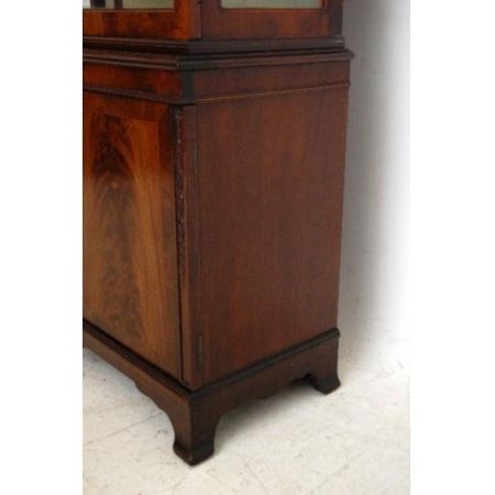 Antikes Display Cabinet - Gregorian