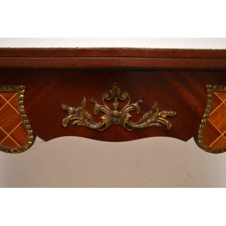 Antiker Karten Spieltisch 