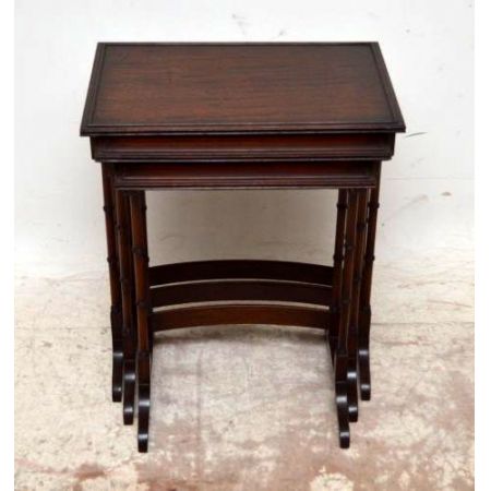 Nest of Tables antik Mahagoni