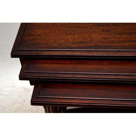 Nest of Tables antik Mahagoni