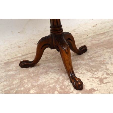 Drehtisch antik aus Nussbaum