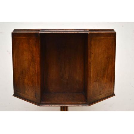 Drehtisch antik aus Nussbaum