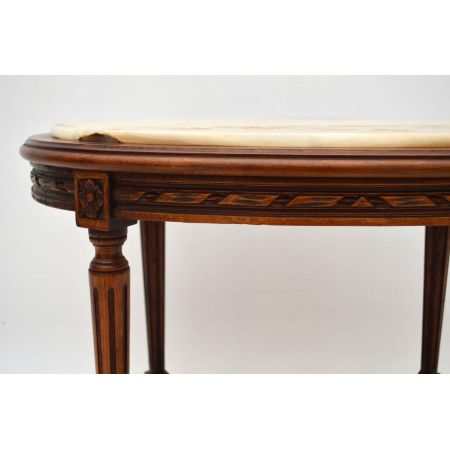 Antiker ovaler Couchtisch Coffee table