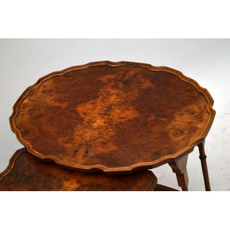 Antikes Nest of tables Nussbaum