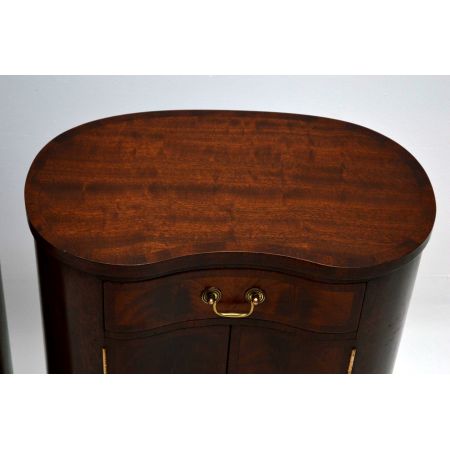 Antikes Paar Nachtschränkchen Tische