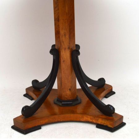 Antik Biedermeier Center Tisch oder Esstisch