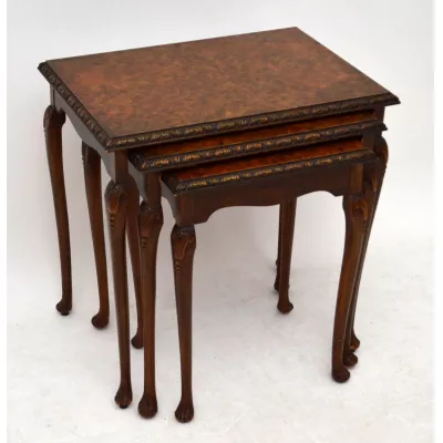 Nest of Table geschnitzte Walnuss Beistelltische